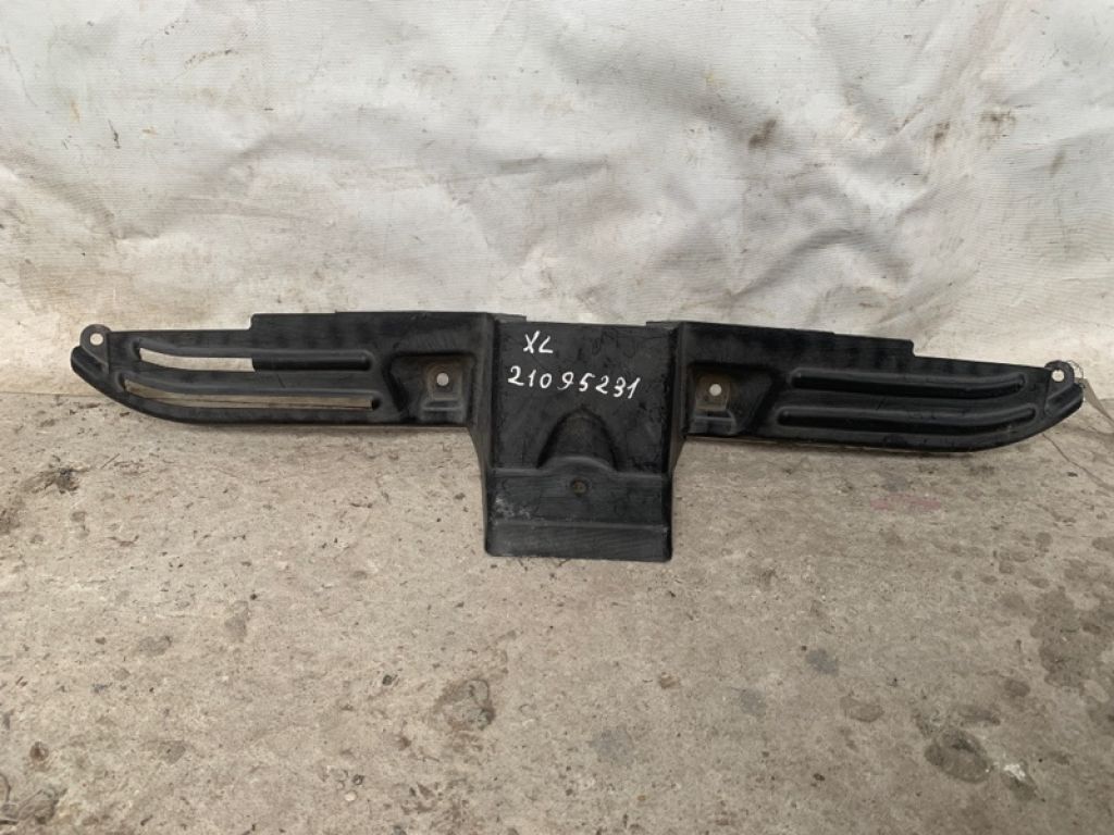 7450A172 | Накладка замка капота MITSUBISHI OUTLANDER XL 05-13