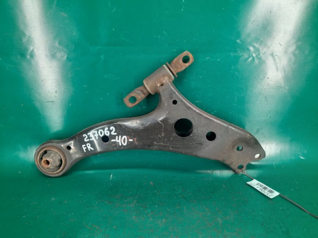 48068-06150 | Важіль передньої підвіски нижній прав. TOYOTA CAMRY 40 06-11