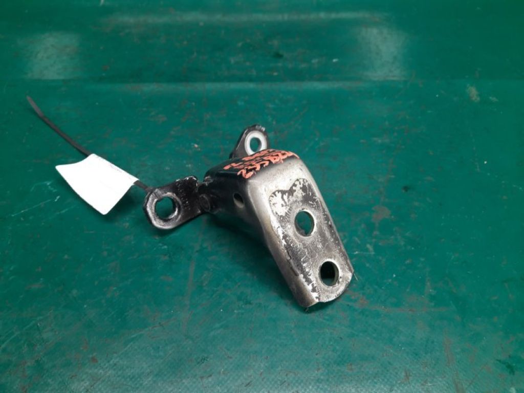 67450-SNE-A01ZZ | Петля двери верхняя передн. лев. ACURA RDX 12-19