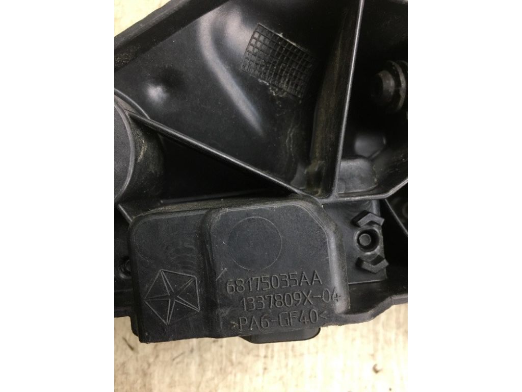 68247259AA | Кронштейн кріплення передньої панелі лів. CHRYSLER 200 14-16 - Фото 4