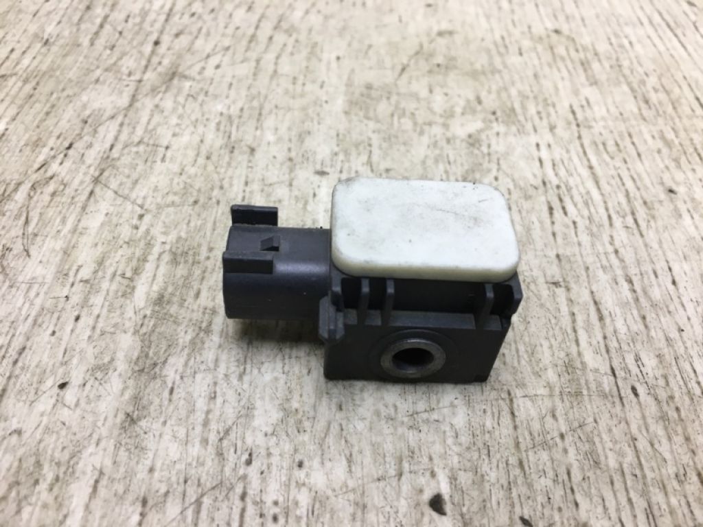 95930-3L100 | Датчик удара передн. HYUNDAI SANTA FE (CM) 05-12