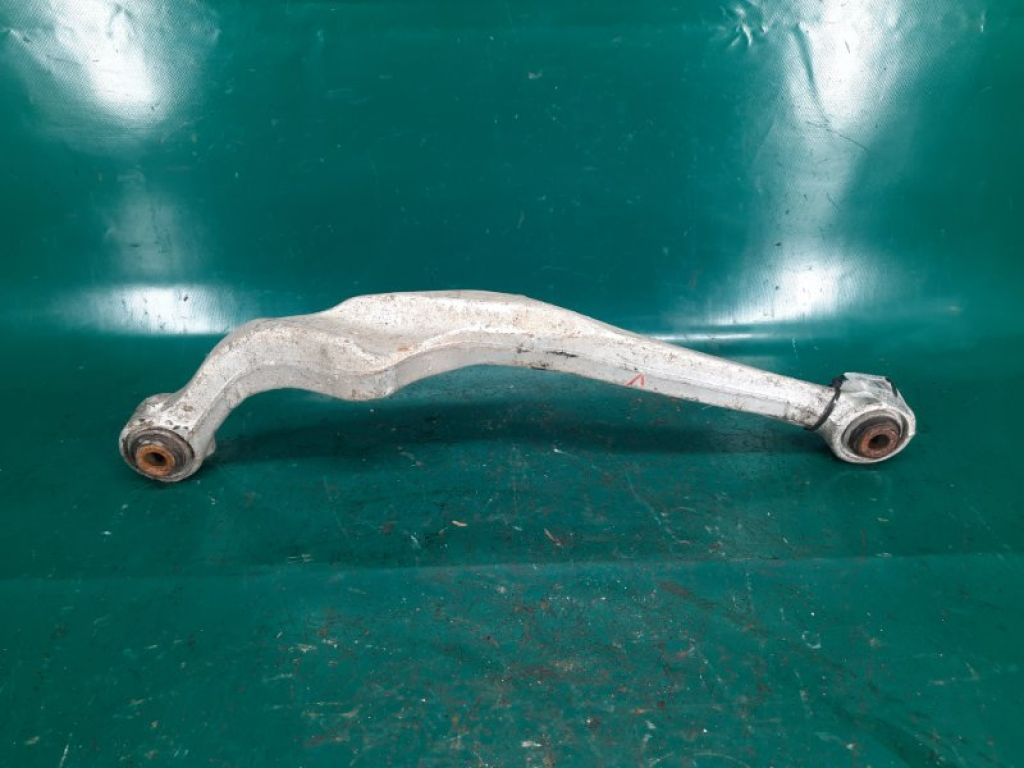 55120-JD00B | Рычаг задней подвески поперечный верхний прав. NISSAN ROGUE 08-15