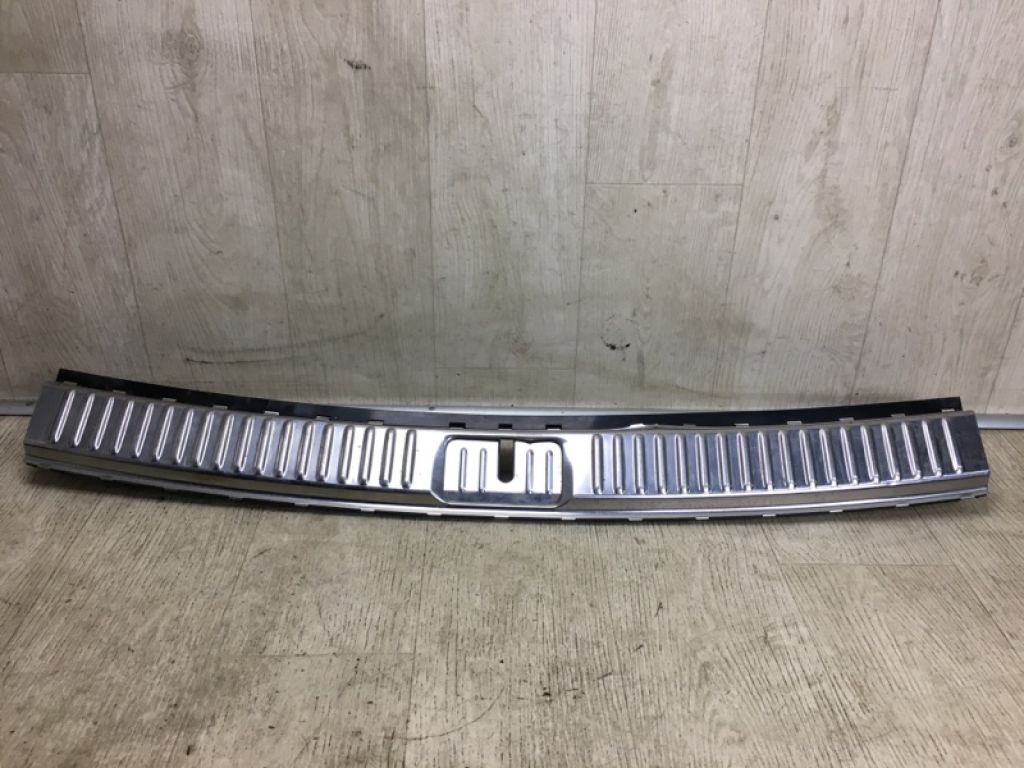 958 551 459 01 5R5 | Накладка на поріг багажника PORSCHE CAYENNE 10-18