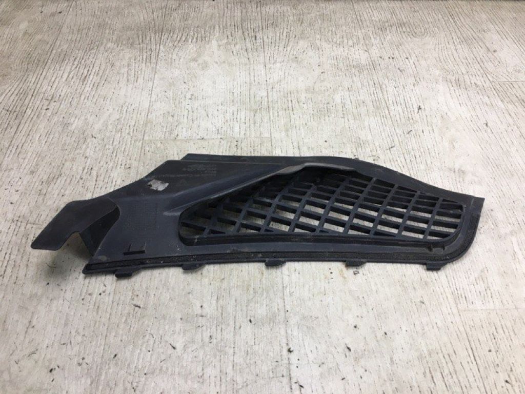 958 572 729 00 | Пластик под лобовое стекло / Жабо прав. PORSCHE CAYENNE 10-18 - Фото 3