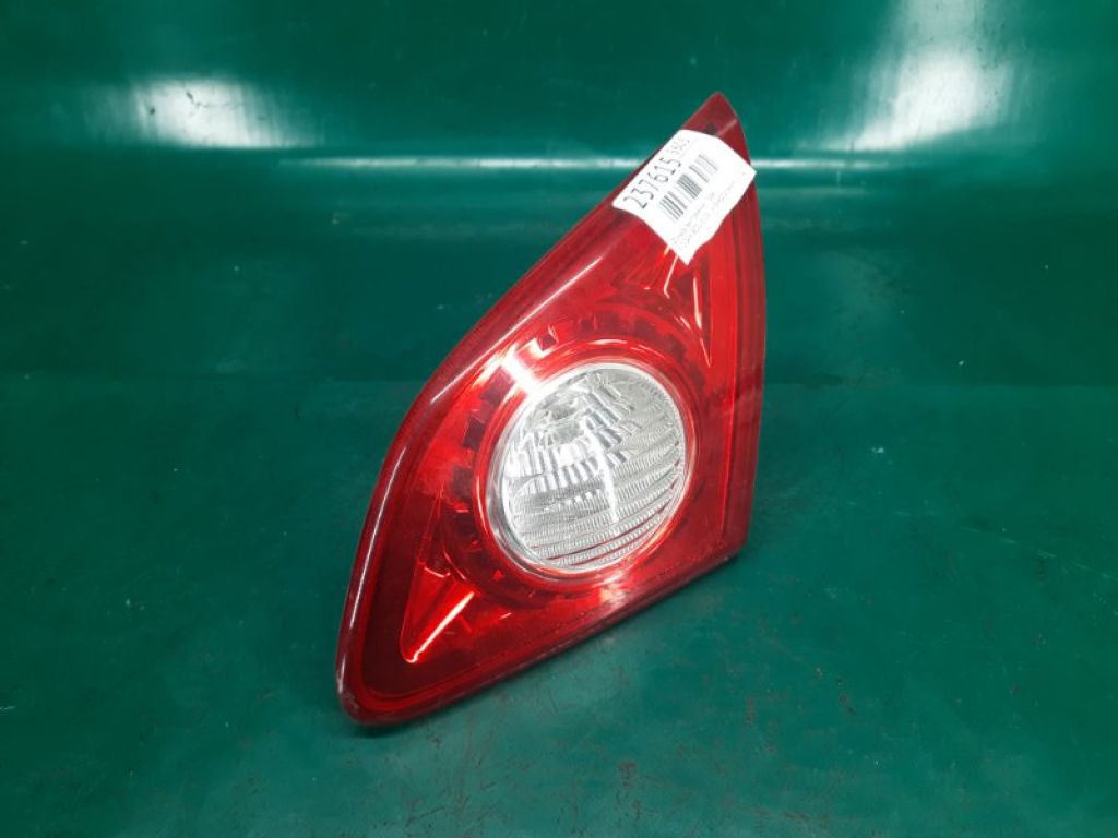 26550-JM01C | Ліхтар внутрішній прав. NISSAN ROGUE 08-15 - Фото 2