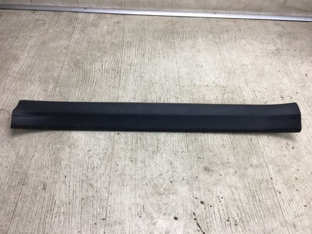 67913-42110-C0 | Накладка порога внутрення прав. TOYOTA RAV4 13-19