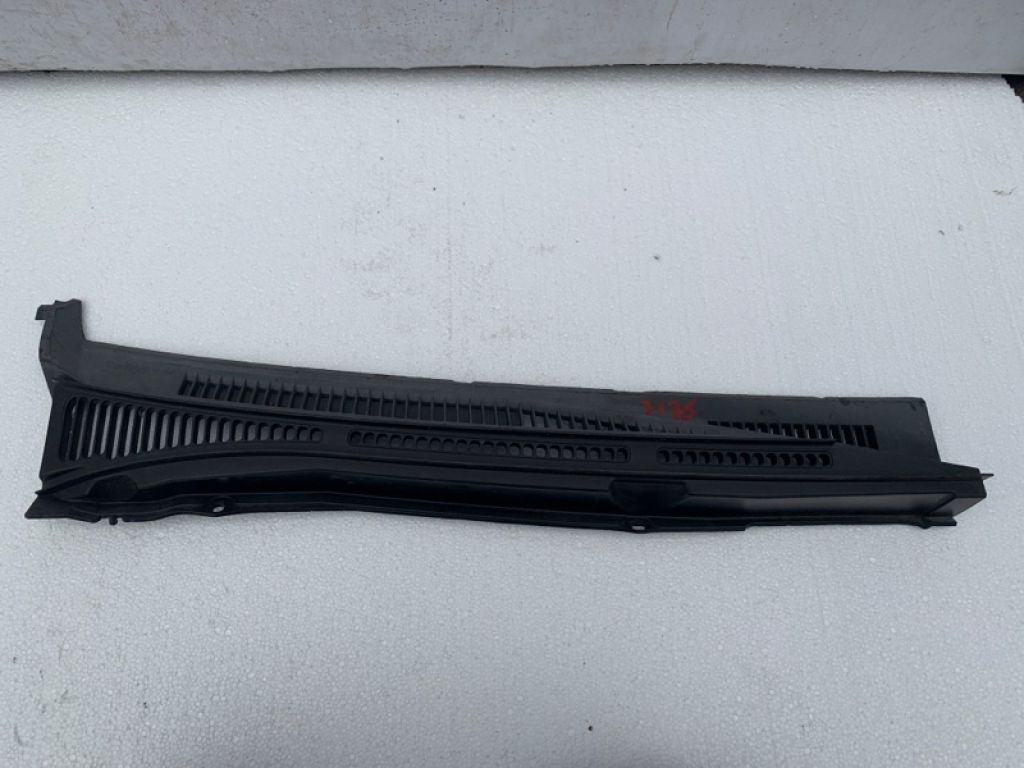 77310-65J00-5PK | Пластик под лобовое стекло / Жабо прав. SUZUKI GRAND VITARA 05-15