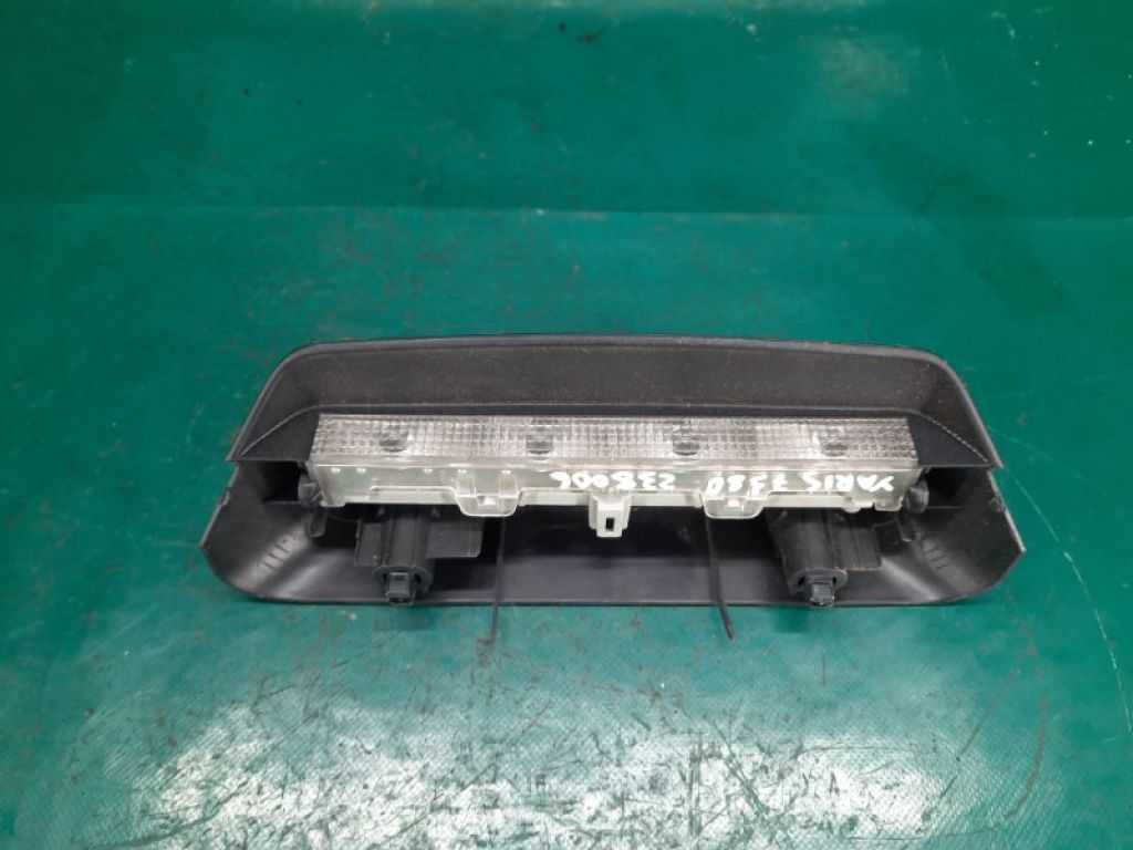 81570-52210 | Стоп сигнал TOYOTA YARIS 05–11