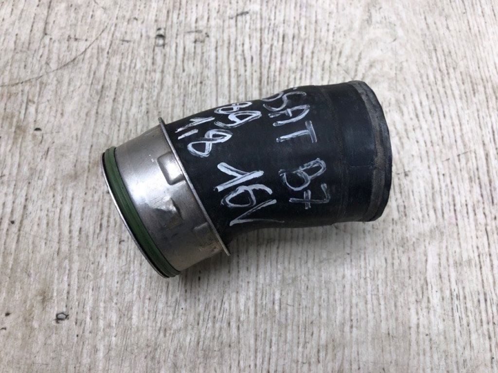 1K0 145 828 AC | Патрубок інтеркулера VOLKSWAGEN PASSAT B7 11-15