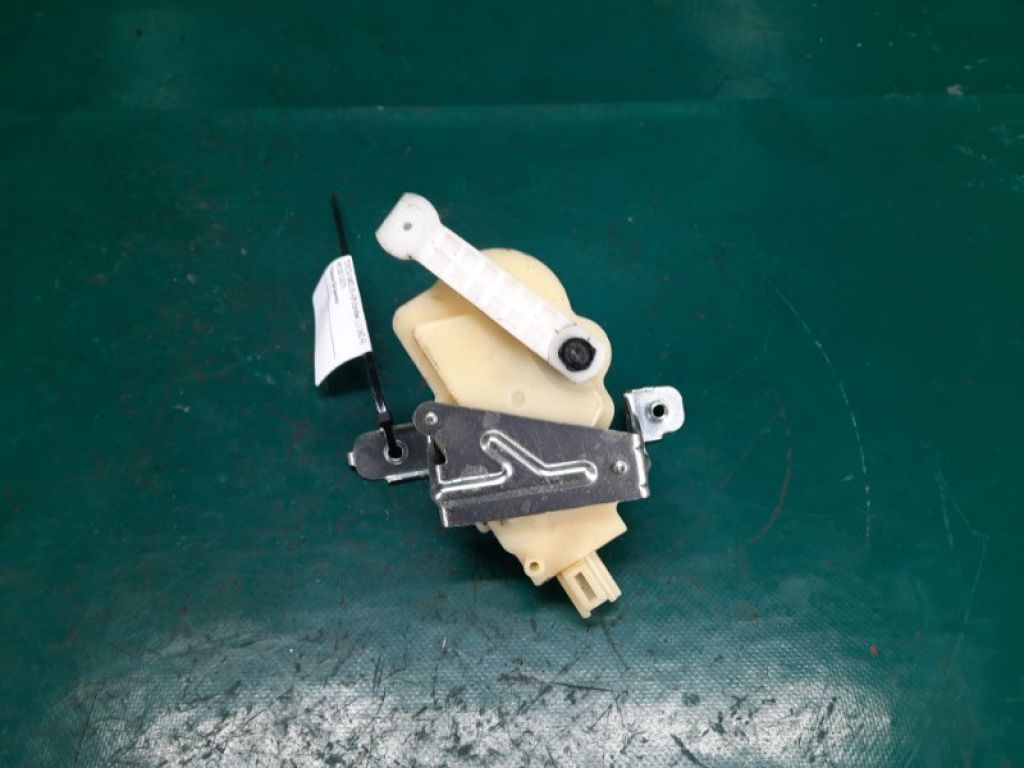69150-52070 | Актуатор TOYOTA YARIS 05–11 - Фото 2