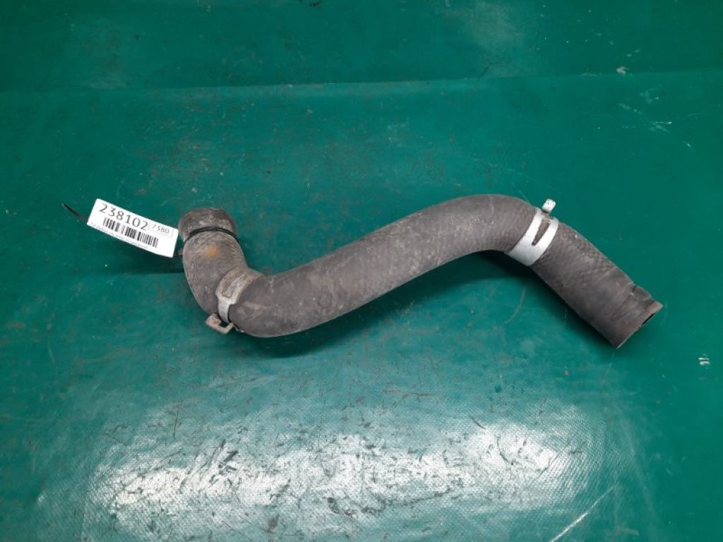 16572-21090 | Патрубок системи охолодження TOYOTA YARIS 05–11