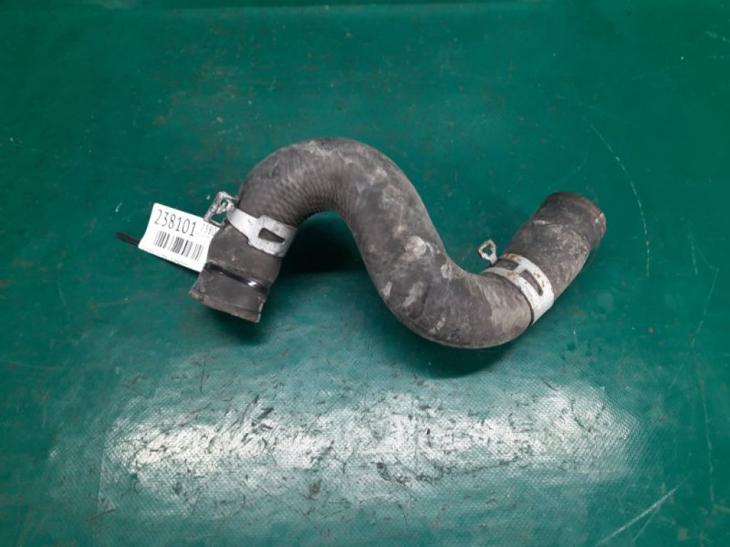 16573-21060 | Патрубок системи охолодження TOYOTA YARIS 05–11