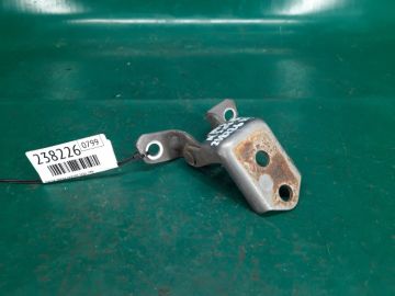 Петля двері нижня задн. лів. MAZDA 3 BK 03-08