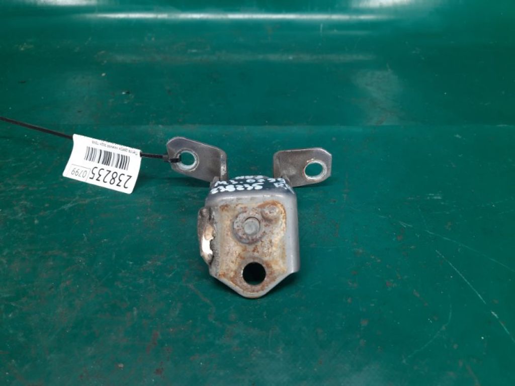 E112-72-240 | Петля двері нижня задн. прав. MAZDA 3 BK 03-08 - Фото 2