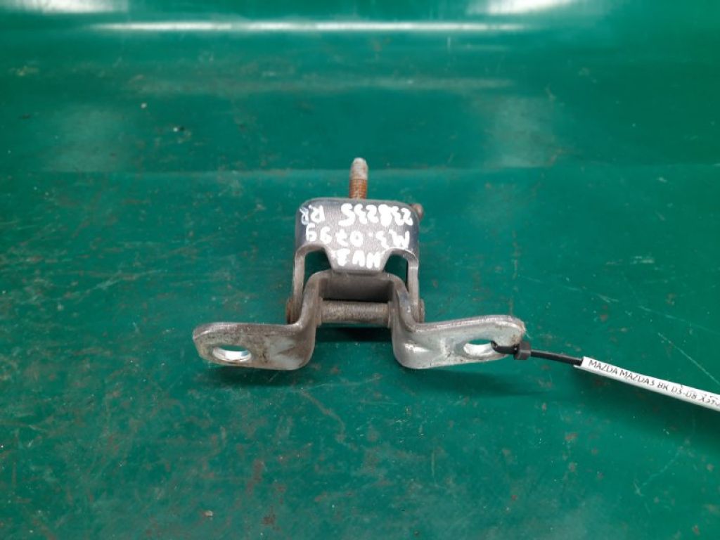 E112-72-240 | Петля двері нижня задн. прав. MAZDA 3 BK 03-08 - Фото 3