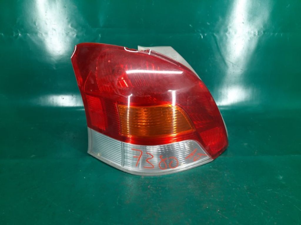 81561-52700 | Ліхтар зовнішній лів. TOYOTA YARIS 05–11
