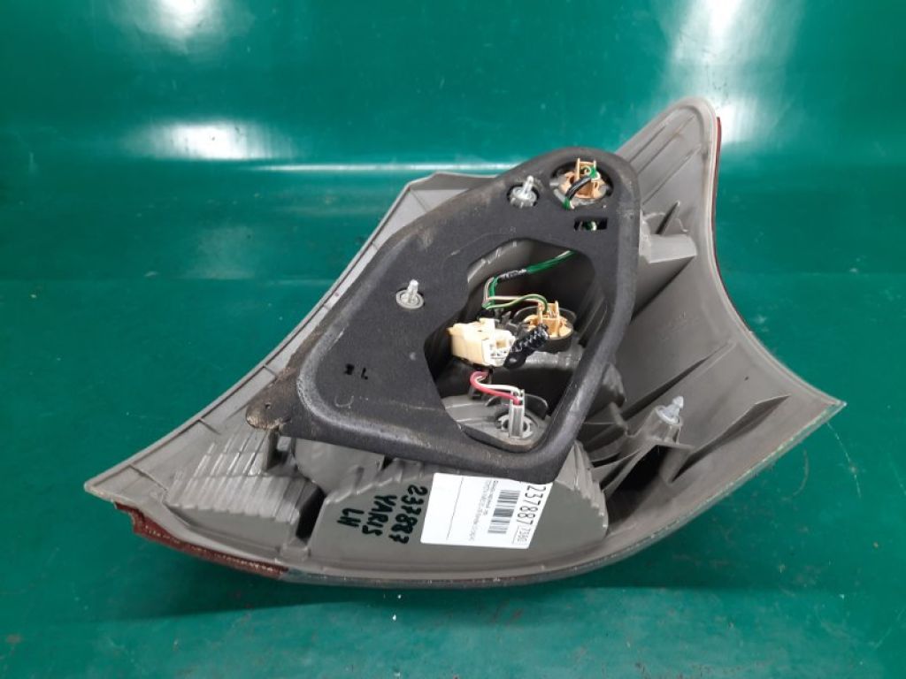 81561-52700 | Ліхтар зовнішній лів. TOYOTA YARIS 05–11 - Фото 8
