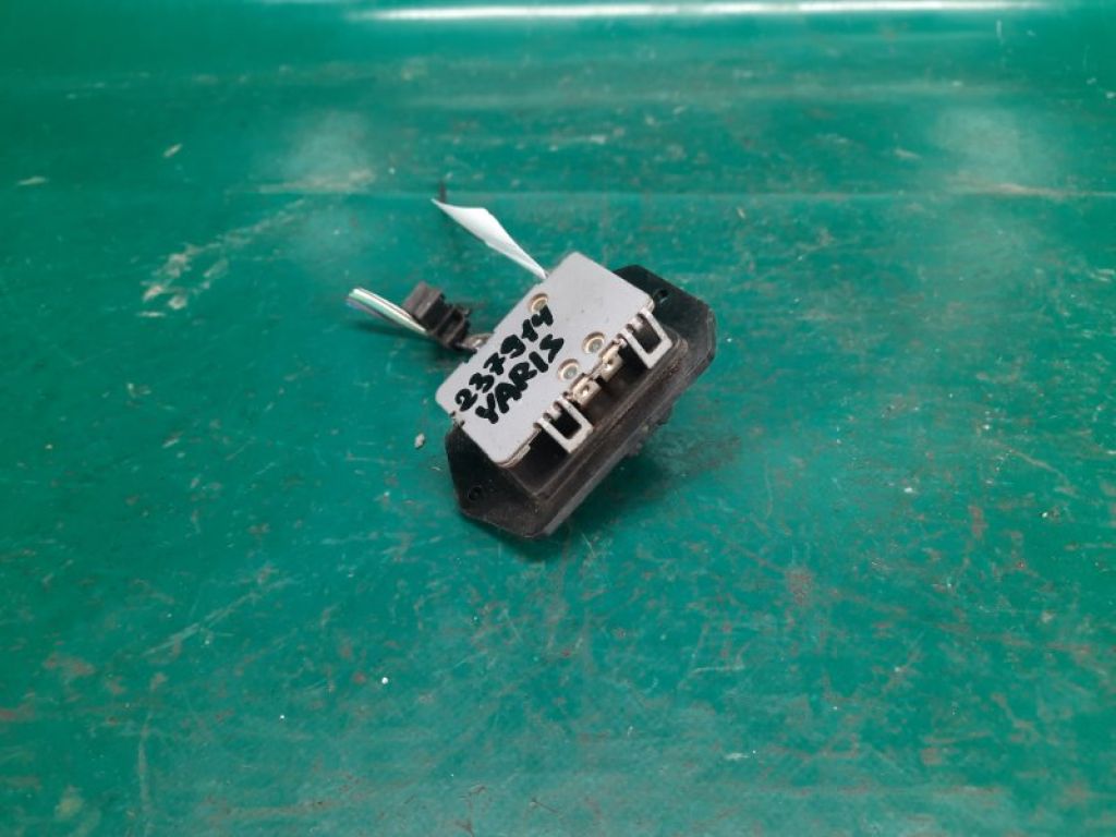 87138-52030 | Резистор пічки TOYOTA YARIS 05–11