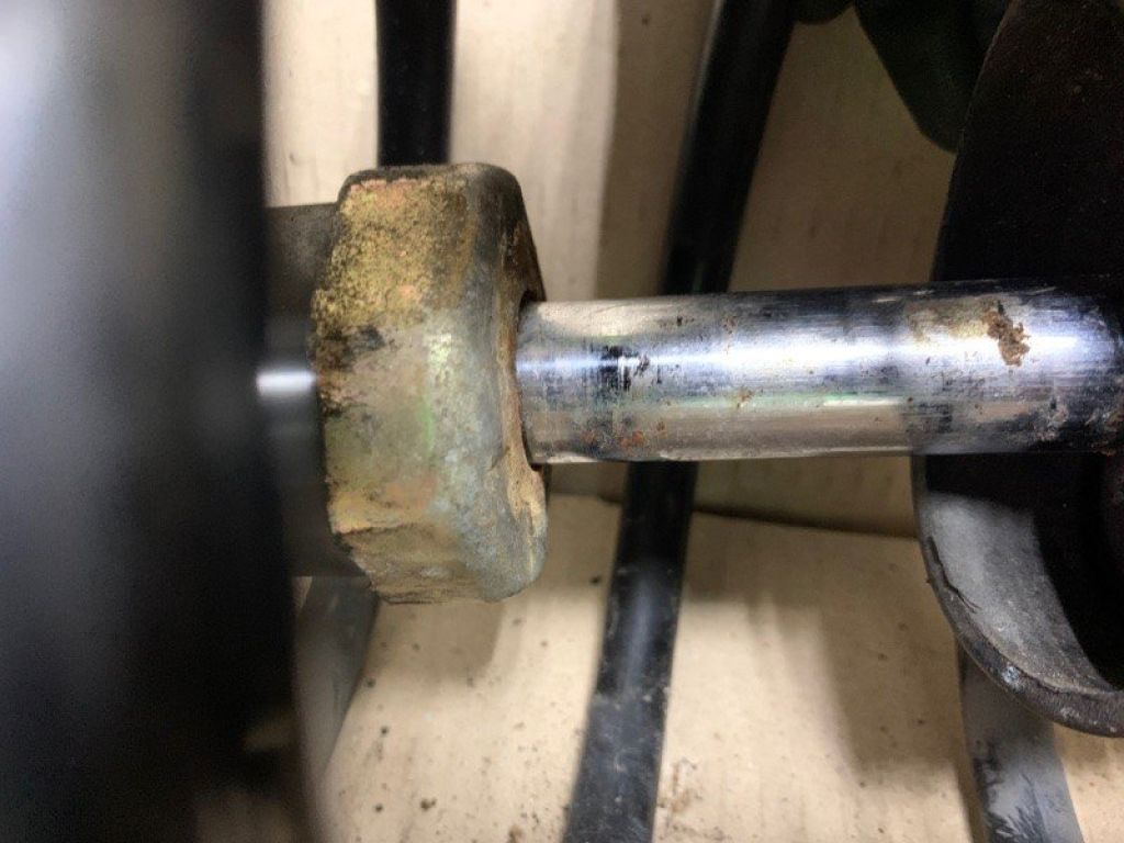 48520-49365 | Амортизатор передн. лев. LEXUS RX300 98-03 - Фото 3