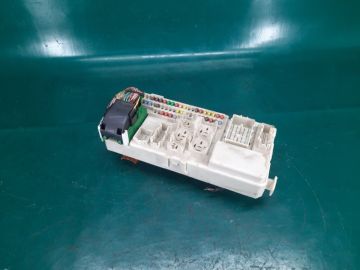 Блок запобіжників салон MAZDA 3 BK 03-08