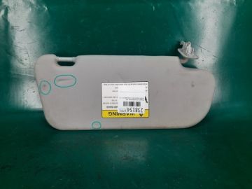 Козырек солнцезащитный лев. MAZDA 3 BK 03-08