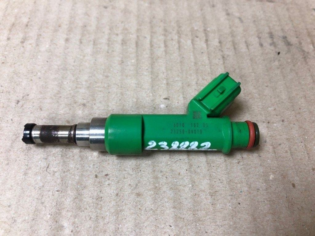 23209-09175 | Форсунка паливна TOYOTA CAMRY 50 12-15