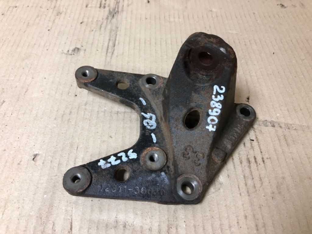 12311-36030 | Кронштейн двигуна передн. TOYOTA CAMRY 50 12-15
