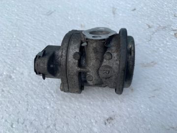 Клапан EGR прав. LEXUS GX470 02-09