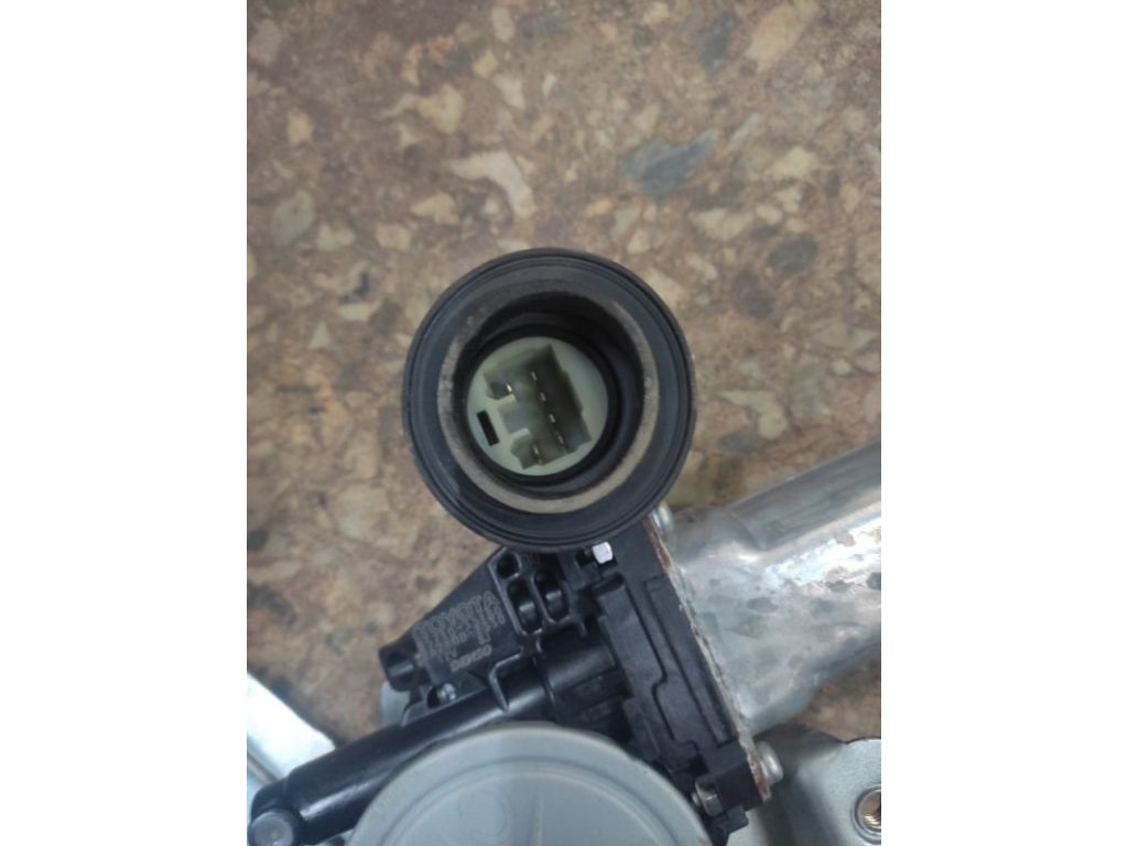 69804-12180 | Склопідйомник задн. лів. TOYOTA AURIS 06-12 - Фото 3