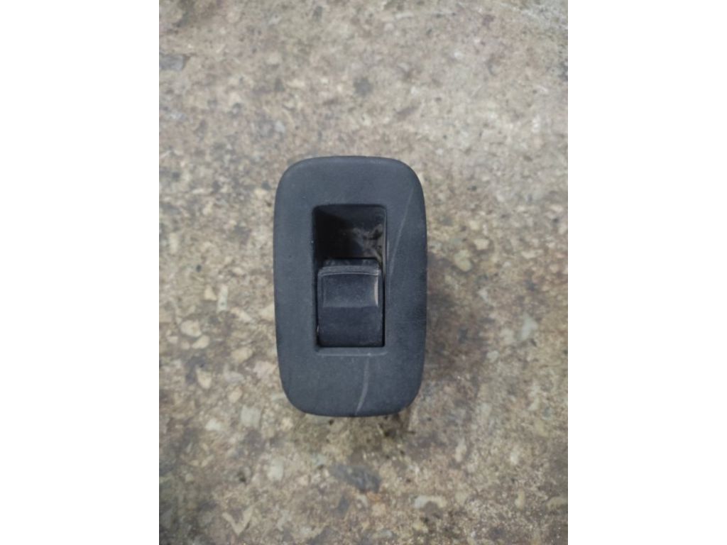 84810-0D030 | Кнопка стеклоподъемника TOYOTA AURIS 06-12