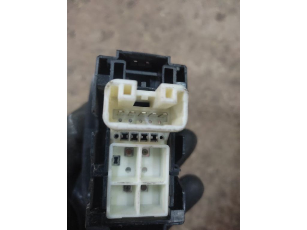 84810-0D030 | Кнопка стеклоподъемника TOYOTA AURIS 06-12 - Фото 3
