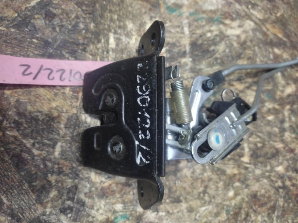 81230-0U200 | Замок крышки багажника HYUNDAI ACCENT RB 10-