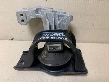 Подушка двигуна прав. NISSAN ROGUE 08-15