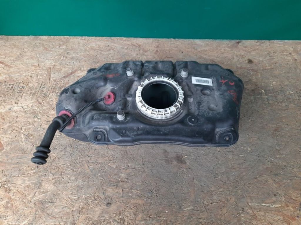 77001-52211 | Топливный бак TOYOTA YARIS 05–11