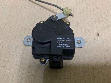 Привід відкривання кришки багажника MITSUBISHI OUTLANDER 03-07