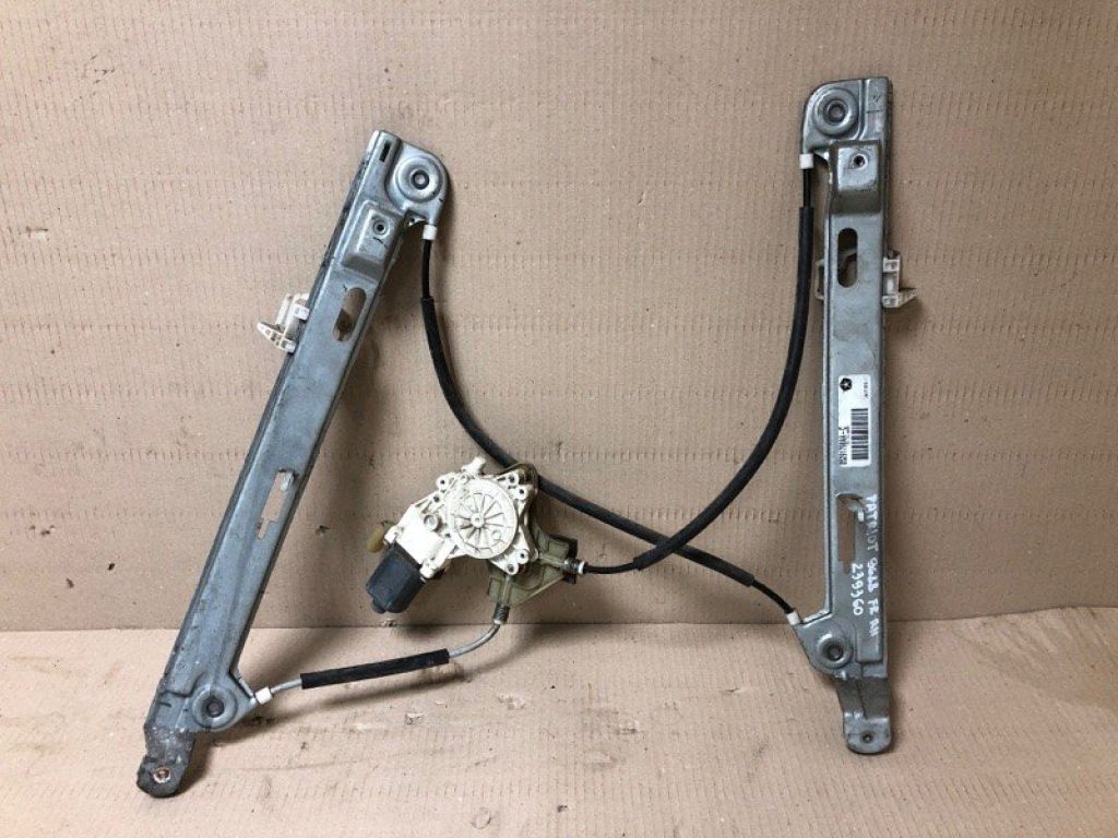 68004422AA | Стеклоподъемник передн. прав. JEEP PATRIOT 10-17