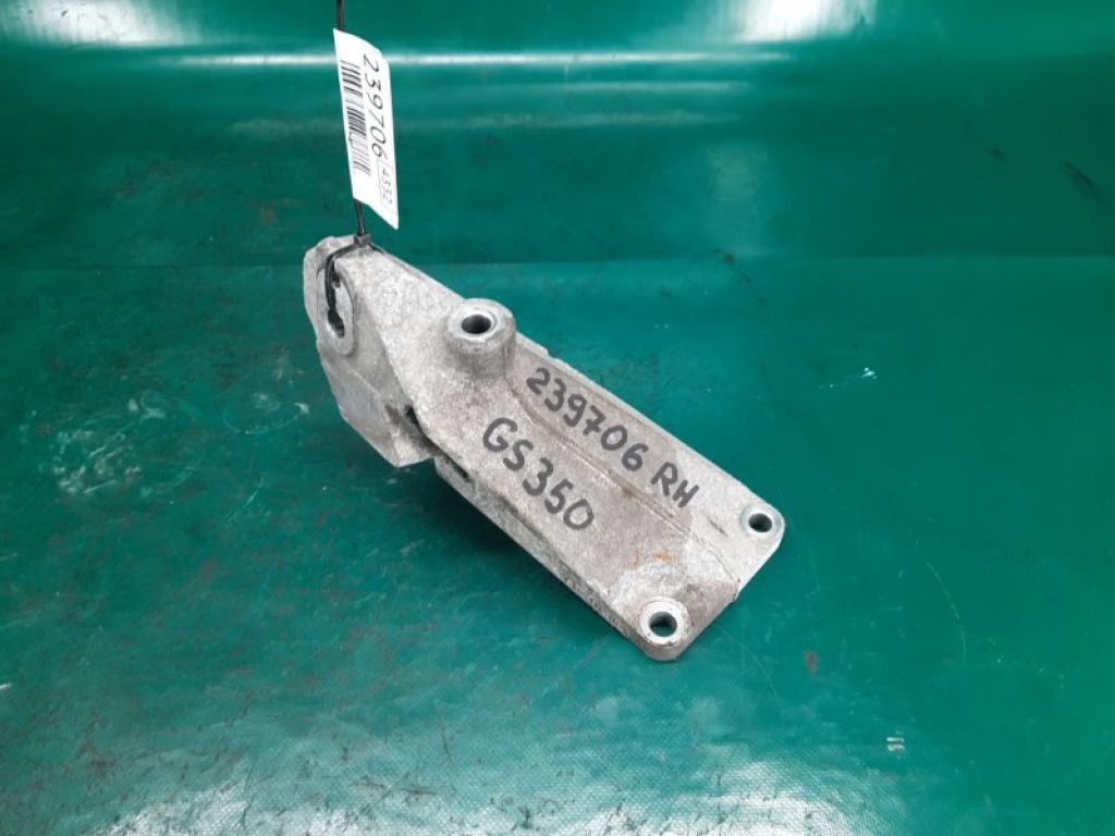 12311-31050 | Кронштейн двигуна передн. прав. LEXUS GS350 GS300 05-11