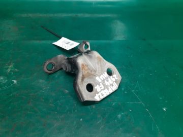 Петля двери нижняя передн. прав. SUBARU IMPREZA 07-11 GE/GH