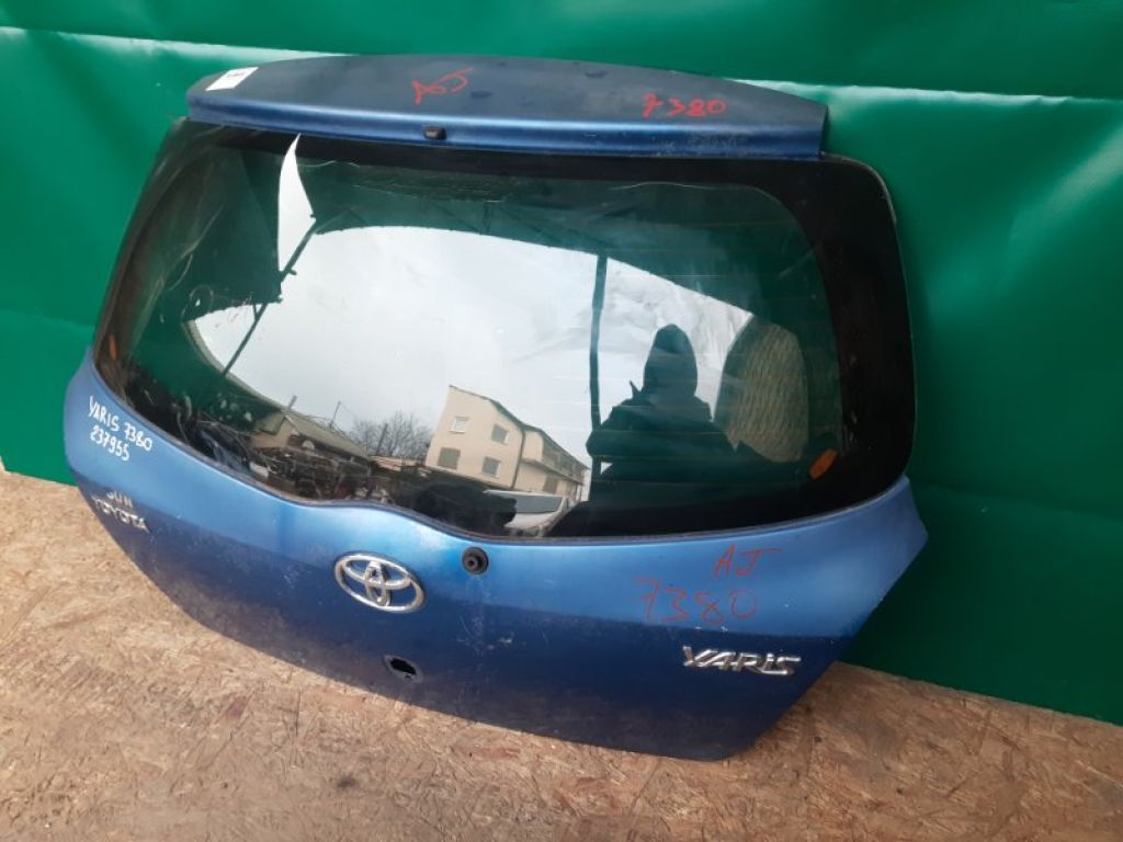 67005-52750 | Кришка багажника TOYOTA YARIS 05–11 - Фото 4