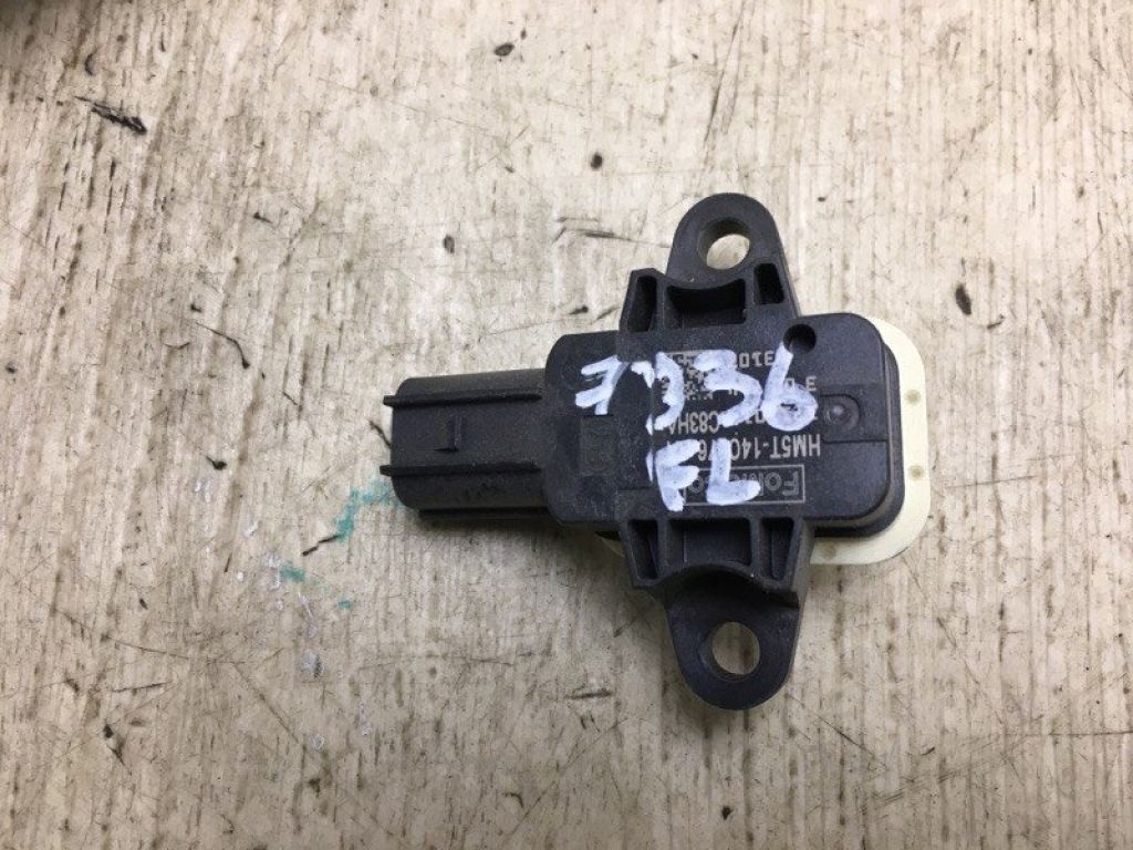 HM5Z-14B345-A | Датчик удару FORD FOCUS 10-18 - Фото 2