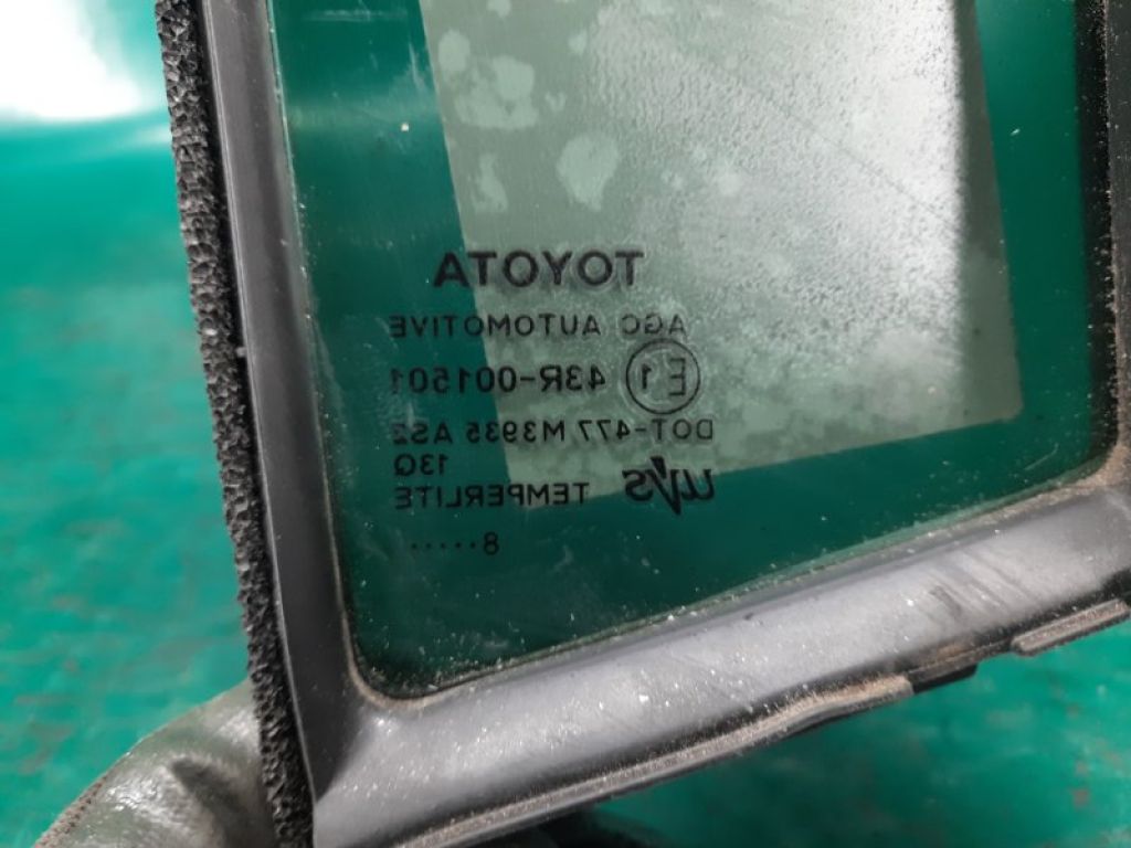 68102-52021 | Скло дверей глухе передн. лів. TOYOTA YARIS 05–11 - Фото 3