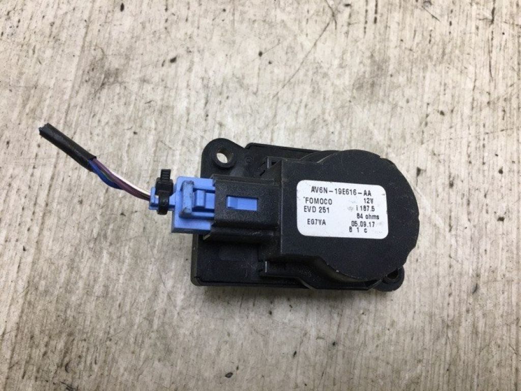 AV6Z19E616A | Моторчик заслінки пічки FORD FOCUS 10-18