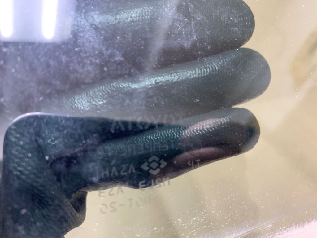 68123-48070 | Стекло двери глухое задн. прав. TOYOTA HIGHLANDER 01-07 - Фото 3