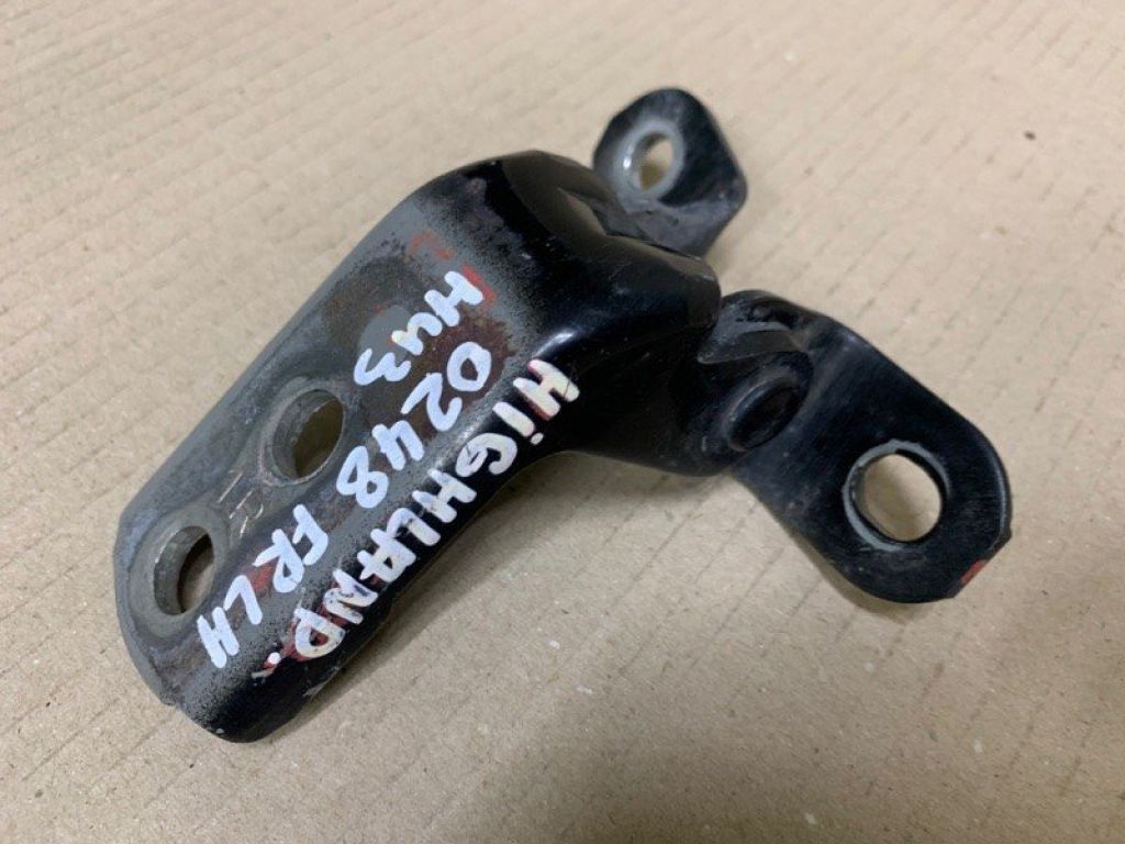 68710-12150 | Петля двері нижня передн. лів. TOYOTA HIGHLANDER 01-07