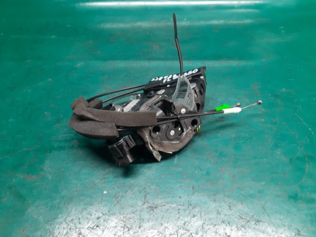 69040-30A40 | Замок двери передн. лев. LEXUS GS350 GS300 05-11