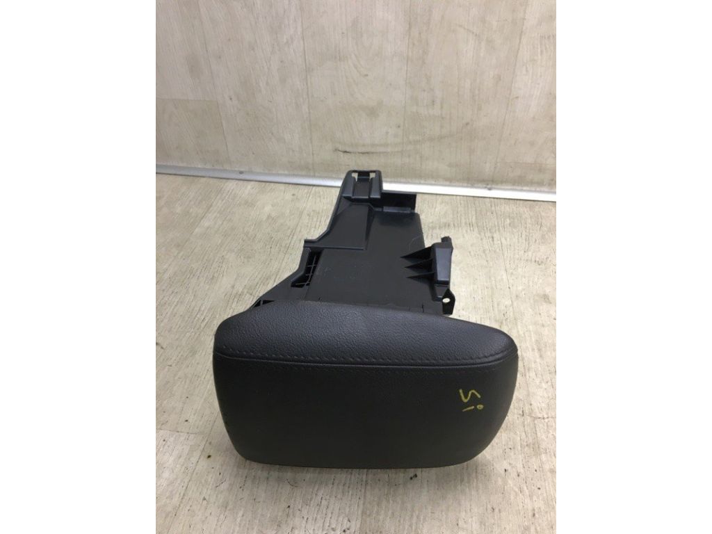 F1EZ-5806024-CB | Подлокотник FORD FOCUS 10-18 - Фото 2