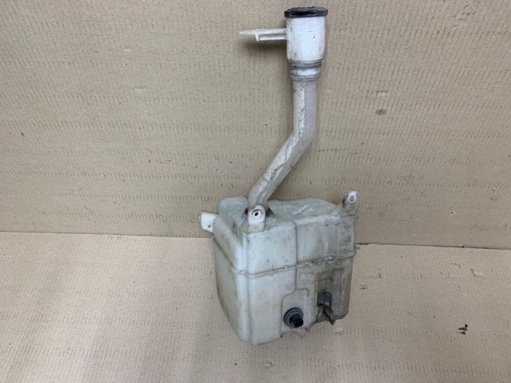 85315-48040 | Бачок омывателя TOYOTA HIGHLANDER 01-07
