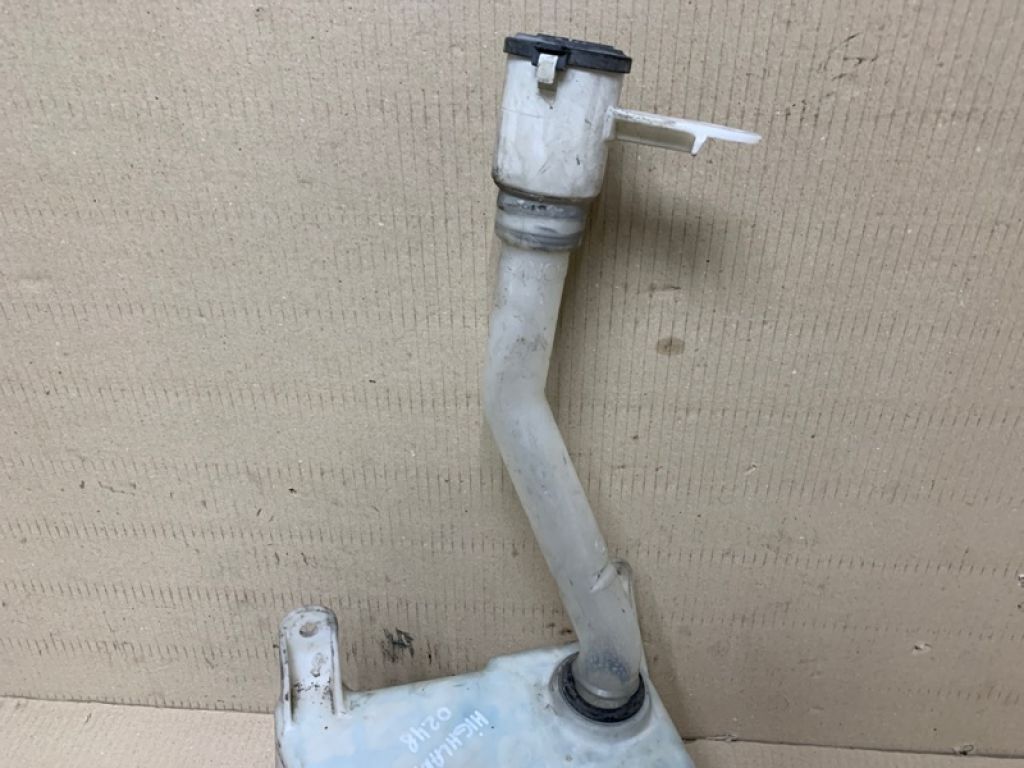 85315-48040 | Бачок омывателя TOYOTA HIGHLANDER 01-07 - Фото 4
