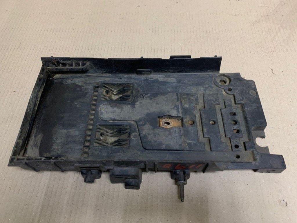 DG9Z-10732-A | Полиця акумулятора FORD FUSION 14-