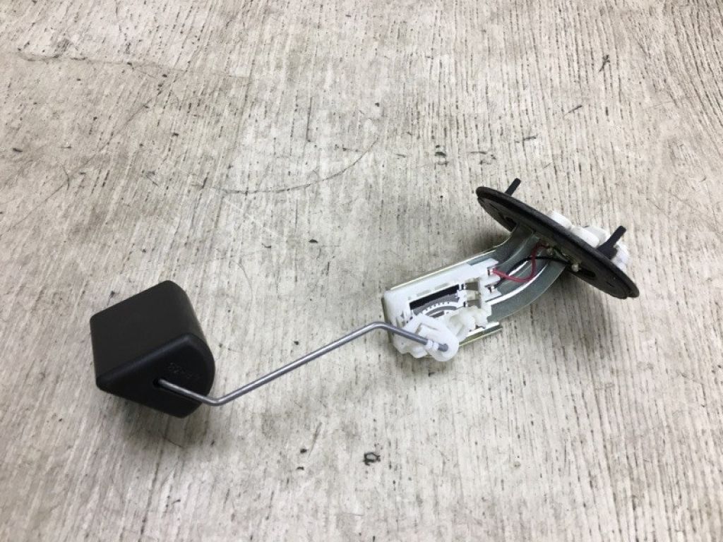 83320-49206 | Датчик уровня топлива TOYOTA RAV4 13-19